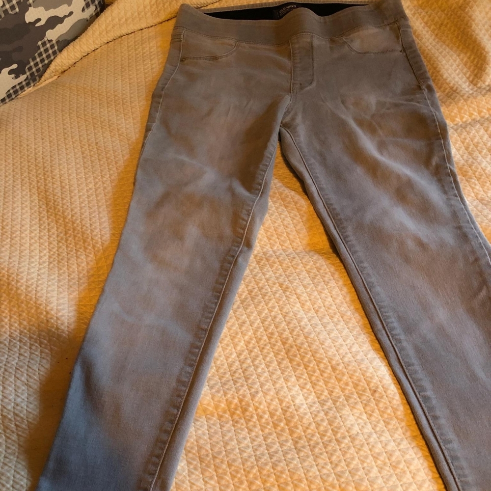 OLD NAVY ROCK STAR PULL ON JEANS